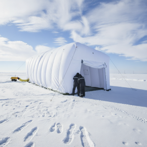 Бескаркасная палатка  21х6х5 м